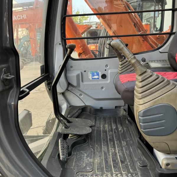 Excaver 6 tonnes de durable hydraulique à pistes Hitachi 65 excavateur d'occasion, avec un prix bas et de bonnes performances de creusement