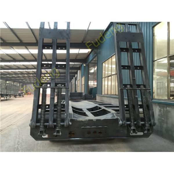 Carbon Steel 60t Semi Low Bed Trailer And Truck With Tractor Horse