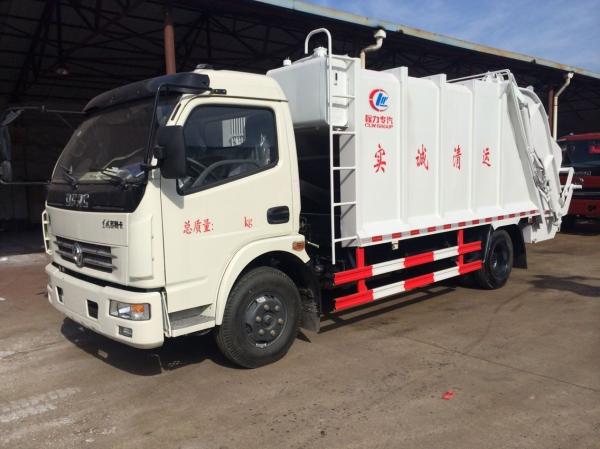 Dongfeng Compactor garbage truck 4X2 Engine YC4E140-42 Euro 2 truck for sale