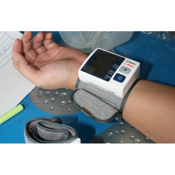 Hospital Portable Digital Blood Pressure Monitor For Wrist