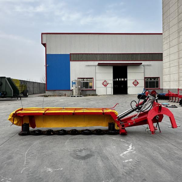 Coupeuse hydraulique pliante à plusieurs disques montée sur tracteur