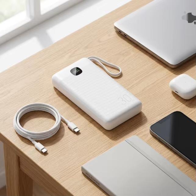 Model-C3061 30000mAh High-Capacity Power Bank 18W Digital Display Type-C USB Input 3 Cables LI-Polymer Battery Power Station