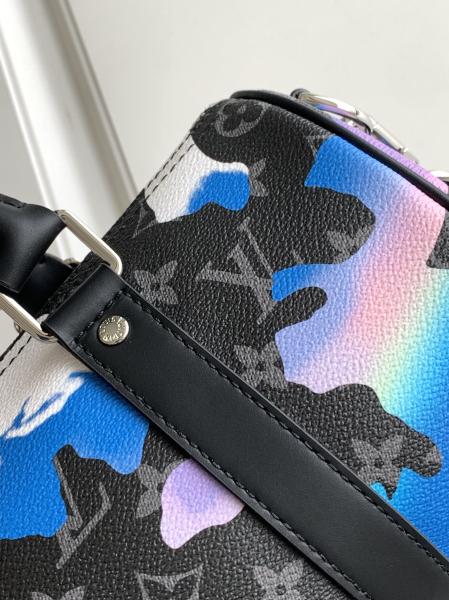 O eclipse do monograma do nascer do sol marcou a sala de Bag LV Keepall Bandoulière 25 do mensageiro com uma vista
