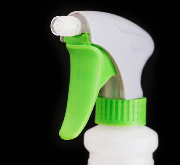 Multi - Color Window Cleaning Tools 21oz Spray Nozzle Bottle