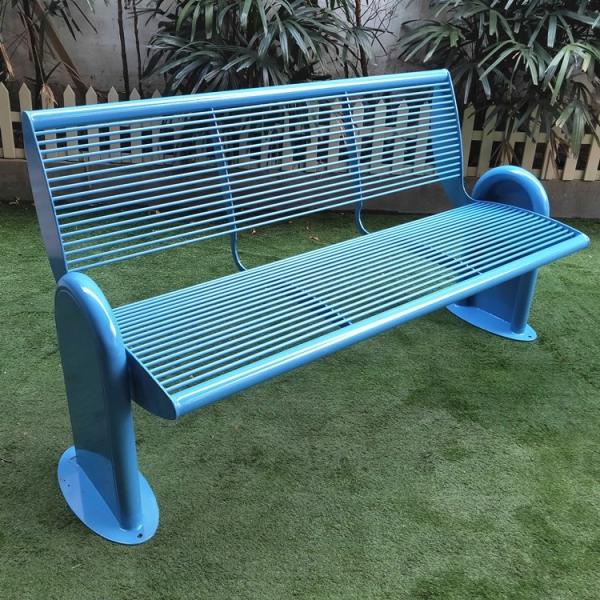 Banco de jardim de metal azul revestido em pó para lazer no parque infantil de rua ao ar livre