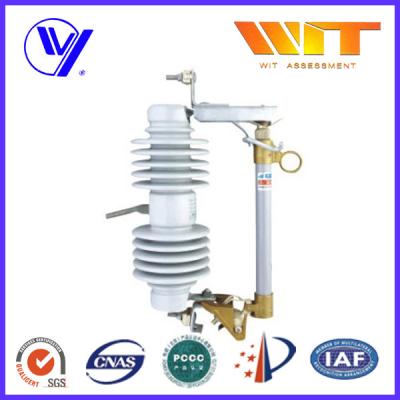 A porcelana abrigou o entalhe cerâmico do fusível para a proteção 24KV do poder da subestação - 27KV