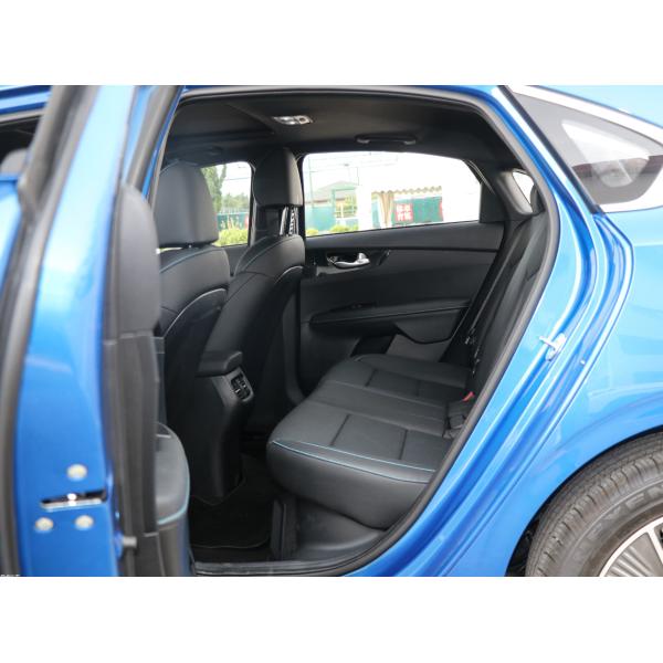 Левое рулевое управление Литий батарея KIA K3 2024 Электромобиль Энергетическое транспортное средство Седан для взрослых