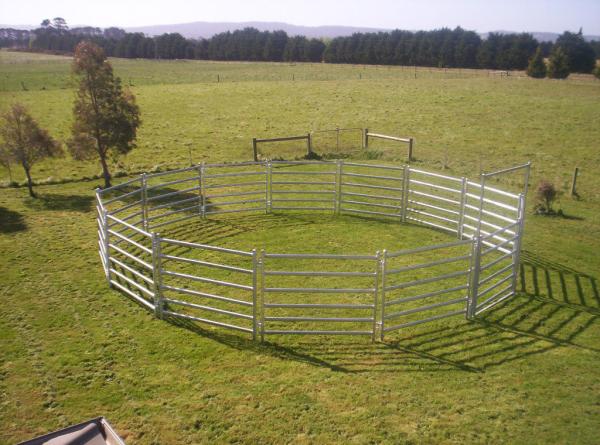 13 Round Corral Panels Inc Gate, round Yard, Cattle Fences, Corral 9m diameter