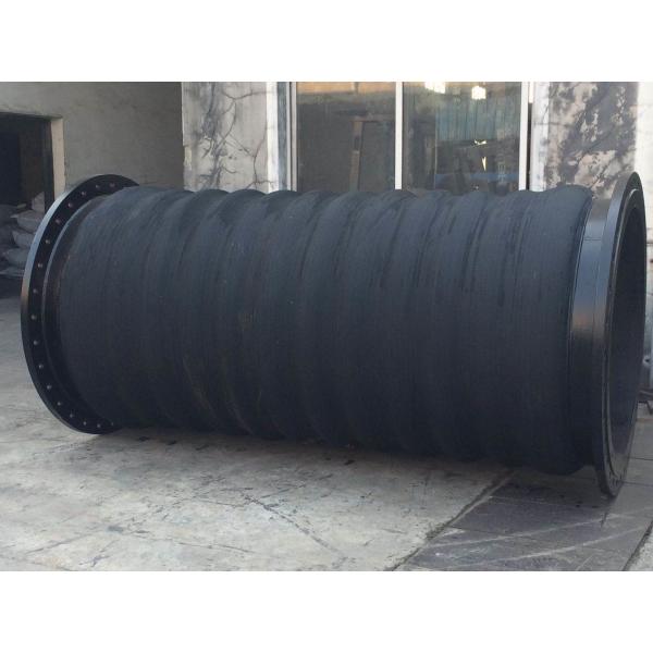 Combinaison de pompes à mamelons et de tuyaux d'aspiration pour le pompage de