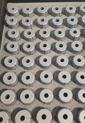 Устойчивая к ударам холодная форма HRA80- HRA90 для холодной обработки