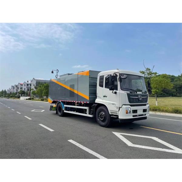 CCC Certified Wet And Dry Road Sweeper Truck With 10cbm Water Spray Dust Removal