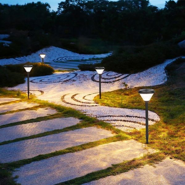 LiFePO4 Battery Garden Decorative Outdoor Solar Lights For Outside Lighting