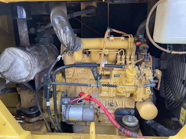 O CAT usado Caterpillar 305.5E2 de Mini Excavator usou a máquina escavadora da esteira rolante