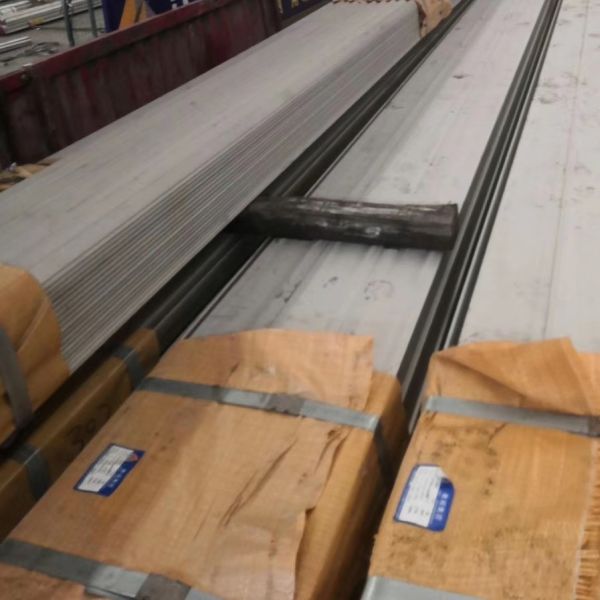201 Pickled Hot Rolled Stainless Steel Angle Bar ASTM A479 for Industrial Applications