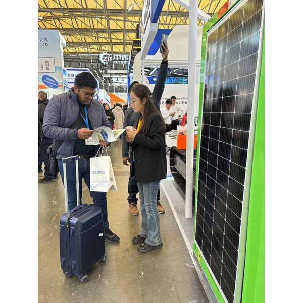 Mobile Solar Security Camera Trailer Portable Solar CCTV Trailer For Construction Site Monitoring