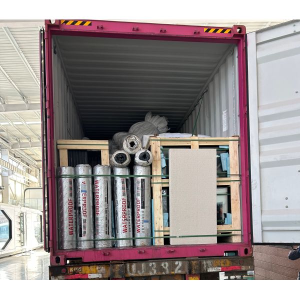 Smart Home Integrated Space Capsule House with Customizable Layout and Thermal Insulation