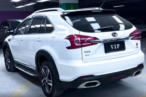 Tang DM 2015 DM 2.0T 4WD Luxury BYD SUV de tamanho médio 2.0T 205HP L4 Plug-in Hybrid