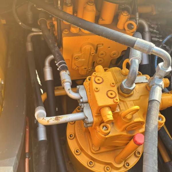 New Arrival Sany 215C Crawler Excavator in Good ConditionSY195 SY200 SY205 20 Tons Best Selling Used Machinery Stock for Sale