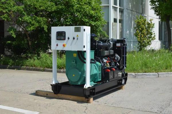 24V DC Electric Start 75KVA 60KW Gerador Diesel à prova de som com Cummins Perkins UK