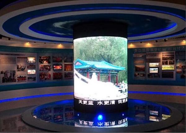Light weight P4 flexible led display with nationstar leds for archiving irregular shape display