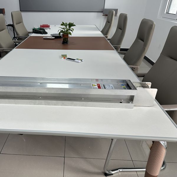 Système de barre omnibus électrique robuste pour la distribution d'énergie industrielle et les projets électriques