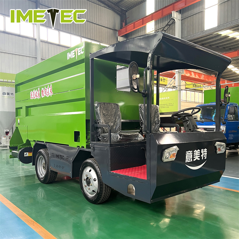 4WD Electric Feed Distribution Silage Wagon Spreader Hay Spreading Car