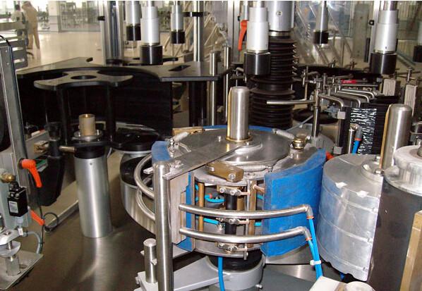 SPC Series Bottle Labeling Equipment Cold Glue For Wine Beer Seasoning
