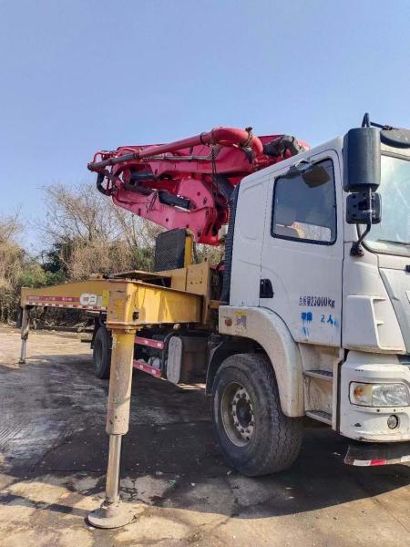 37 metros de bomba de hormigón La solución perfecta para la productividad de los sitios de construcción