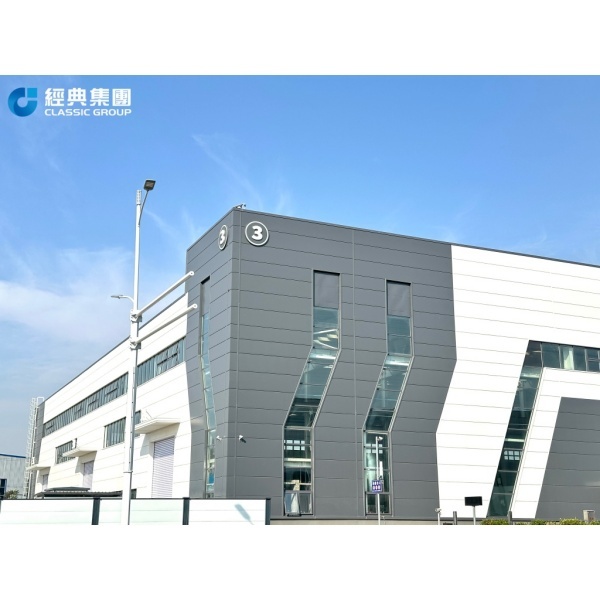 GB/CE/AISC Design Standards Prefab Steel Building with 560,000 Tons Annual Production Capacity and Corrosion Resistant Steel Structure Workshop