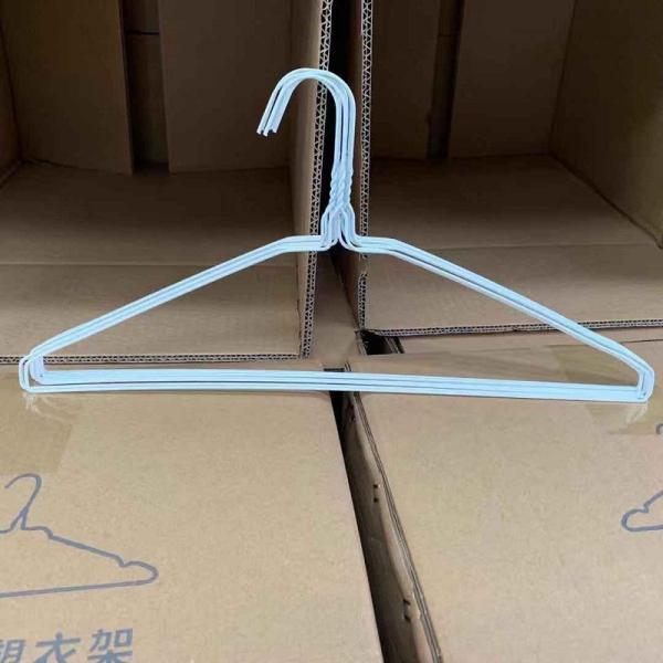 2.2 Mm Wire Diameter Wire Laundry Hanger 500pcs Per Carton Bulk Pack Metal Clothes Drying Hangers Designed For Space Management