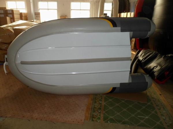 Colorful Aluminum Commercial Fishing Boats Easy Maintain 4.2m For 9 Passengers