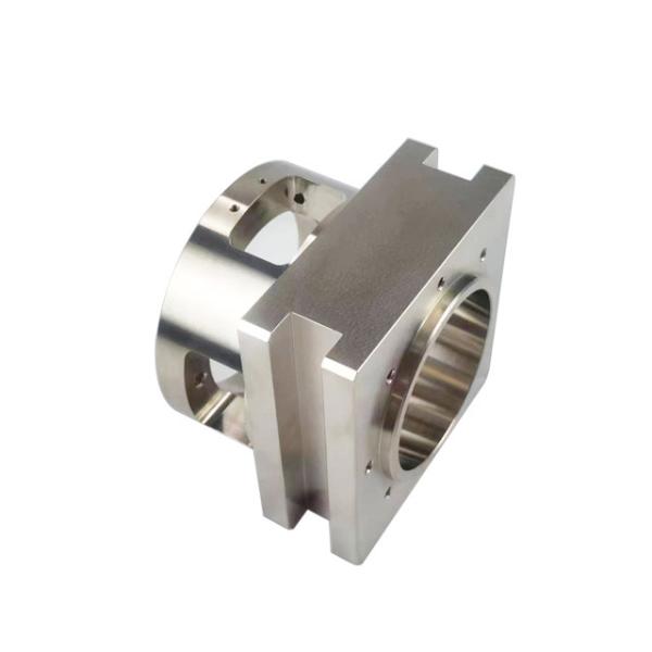 Partes de torneamento CNC de alumínio Partes de usinagem CNC de aço inoxidável