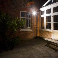 Tomada de fábrica 10 watts de luzes solares do patamar com sensor de movimento
