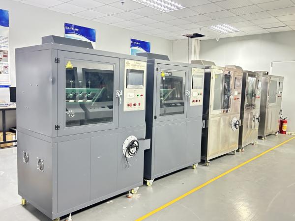 Équipement d'évaluation de la résistance au suivi du régulateur de tension réglable 0-250V avec 6-10 heures de test