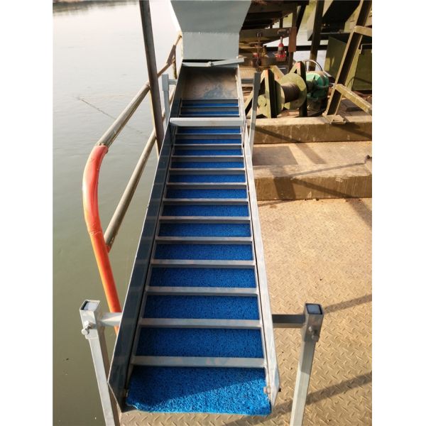 Diesel Powered Bucket Chain Dredger 450m3/h for River Gold Mining