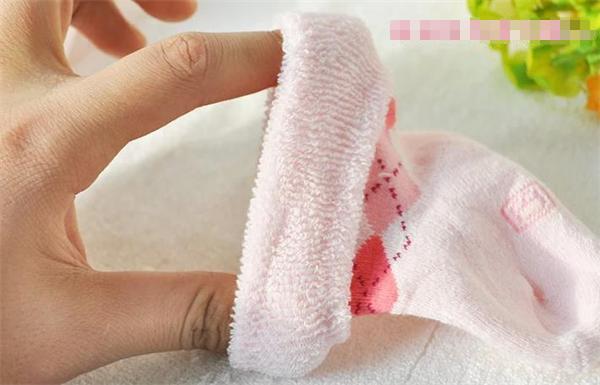 Hot selling fashion knitted terry supersoft AZO-free cotton socks in bear design for baby