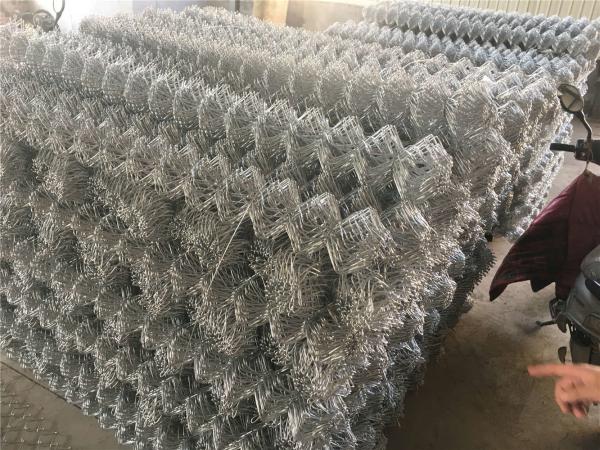 chain link temporary construction fence panels 6FT X 10F Mesh 2 3/8  x 2 3/8 ( 60mm x 60mm ) x 12 gauge wire