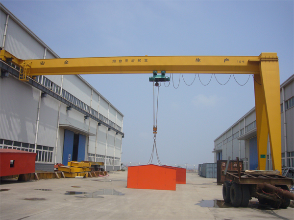 Good Quality BMH Model Portable Single Beam Travelling Semi Gantry Crane with Hoist