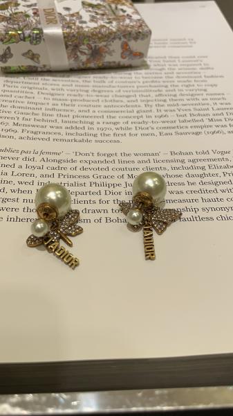 Luxury Double-Ball Earrings with Swarovsk* Pearls