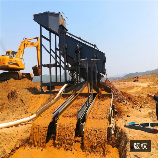 Large Capacity Sand Stone Aggregate Vibrating Screen with 6000*2200*4000mm Dimension and 100t/h Production Capacity