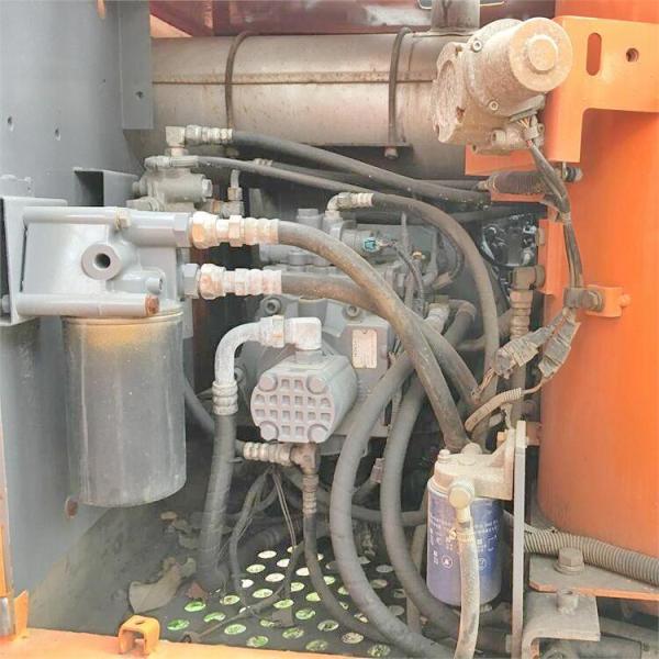 Buena condición 12 toneladas Hitachi ZX 135 Excavadora con motor ISUZU original de Japón