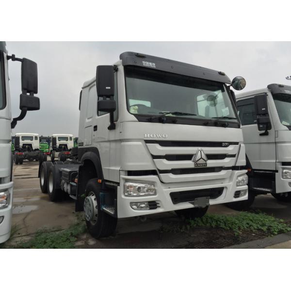 Howo Tractor Trailer Truck LHD 10 Wheels HW 79 High Roof Cab Two Berths 102 km / h