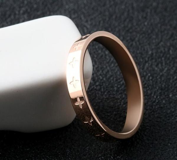 Corrosion Process Stainless Steel Ring 18K Gold Plating Fashion Ring For Personality Girl