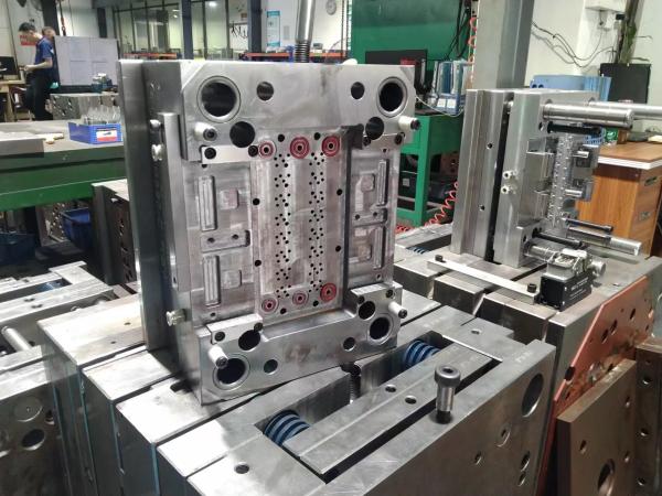 IP66 OEM ODM Plastic Injection Mould Textured Surface Plastic Injection Mold Tooling