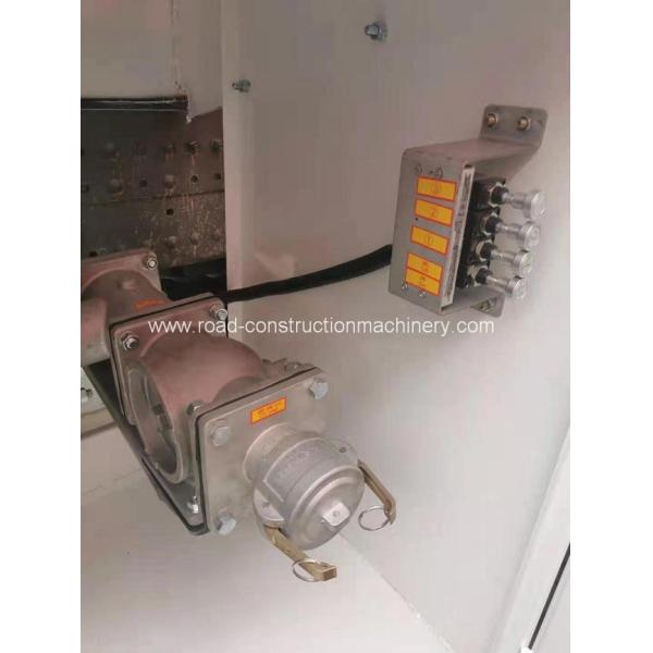 Acier Q235 20m3 Camion-citerne à carburant Sinotruk Howo 6x4 371 ch pour le pétrole