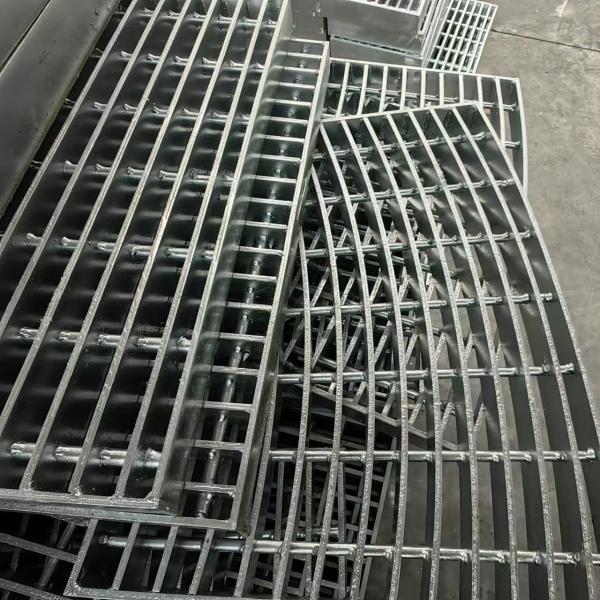 30mm Steel Floor Decking Grating Flat Bar Welding Process Hot Galvanized