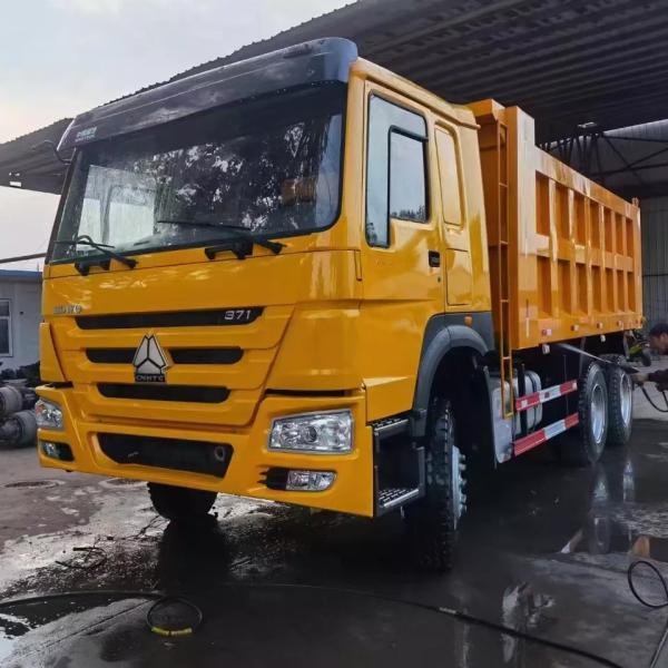 Приведенный подержанными автомобилями Howo-7 разгружать собственной личности автошин дизельного топлива 10 сброса 6x4 371hp