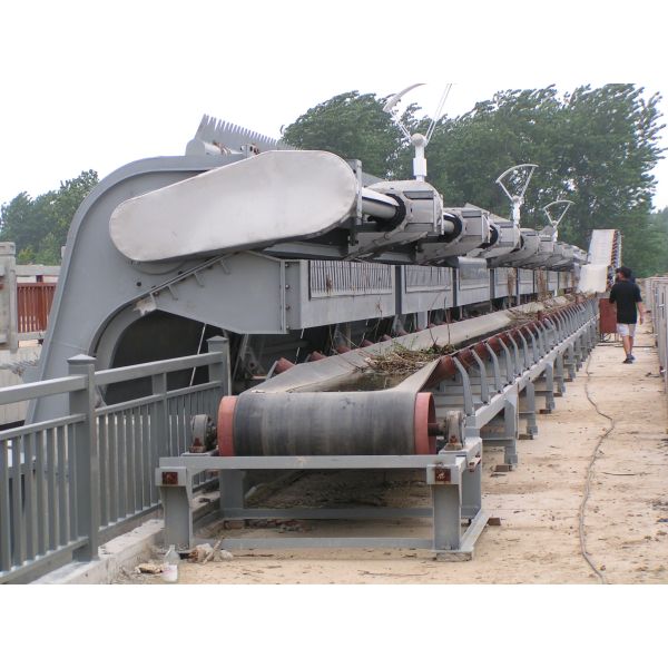 Thickness 4.5 to 16 Mm Trash Rack Cleaning Machine with Speed Range 150RPM to 1000RPM and Rack Width Compatibility 0.5 To 3 Meters