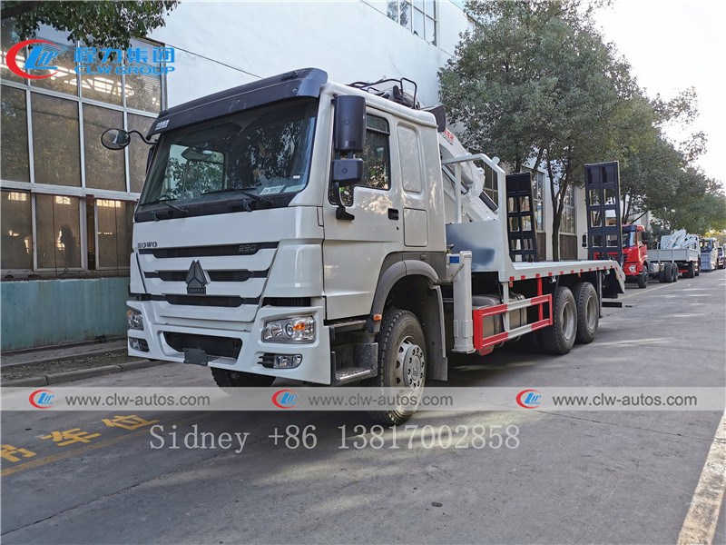 Тележка заграждения складчатости Sinotruk HOWO 6x4 10T установила кран