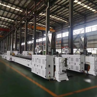Fabrication de profils de fenêtres et de portes en PVC/UPVC/WPC à haute capacité